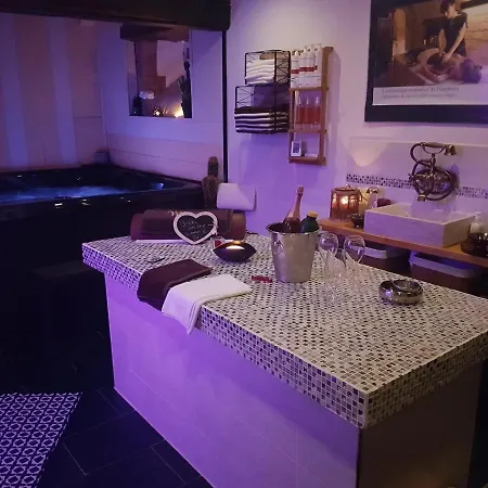 Du Moulin De Barutel: Cozy Couple's Retreat With 4* Mamers