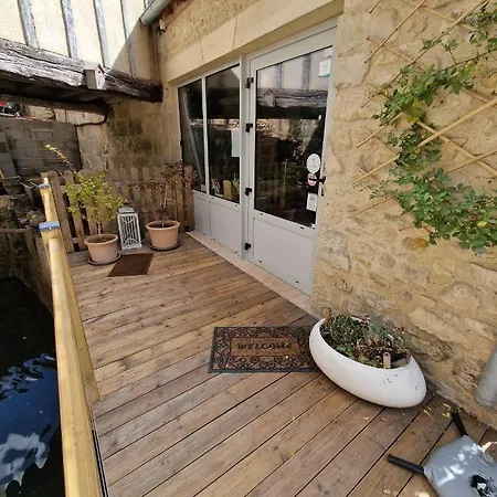 Guest house Du Moulin De Barutel: Cozy Couple's Retreat With Mamers