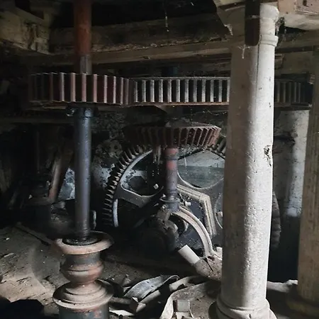 Guest house Du Moulin De Barutel: Cozy Couple's Retreat With 4*