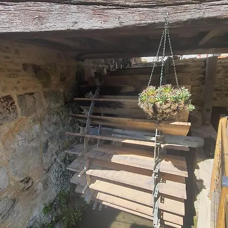 Du Moulin De Barutel: Cozy Couple's Retreat With