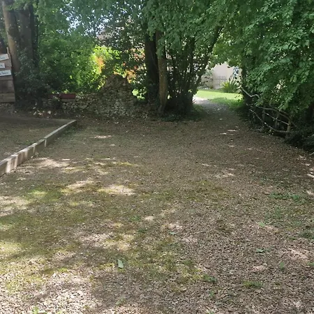 Guest house Du Moulin De Barutel: Cozy Couple's Retreat With Mamers